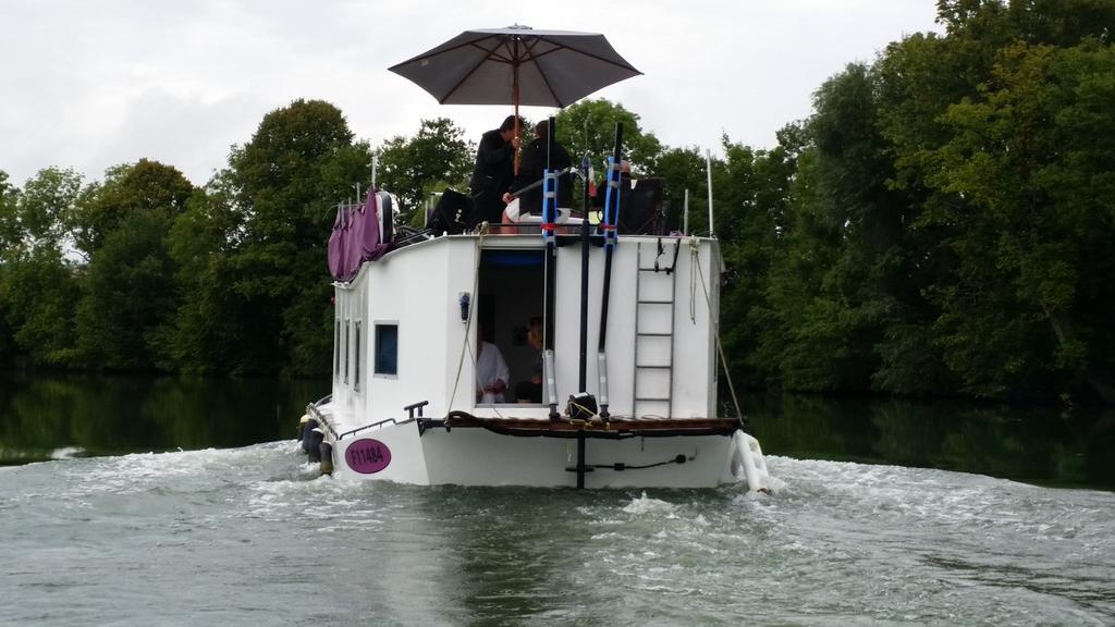 Bateau Houseboat Camille Hotel Donchery Eksteriør billede