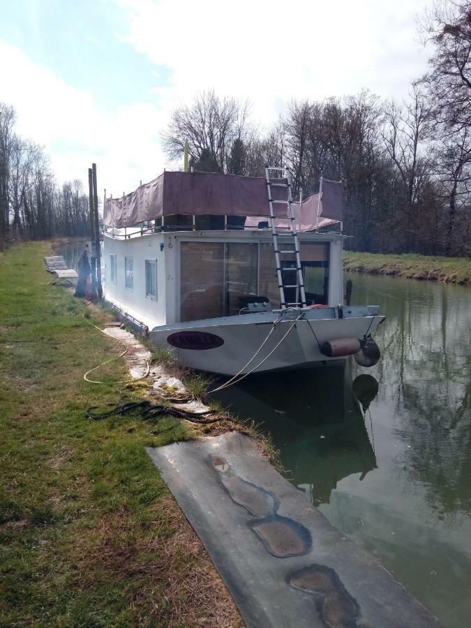 Bateau Houseboat Camille Hotel Donchery Eksteriør billede